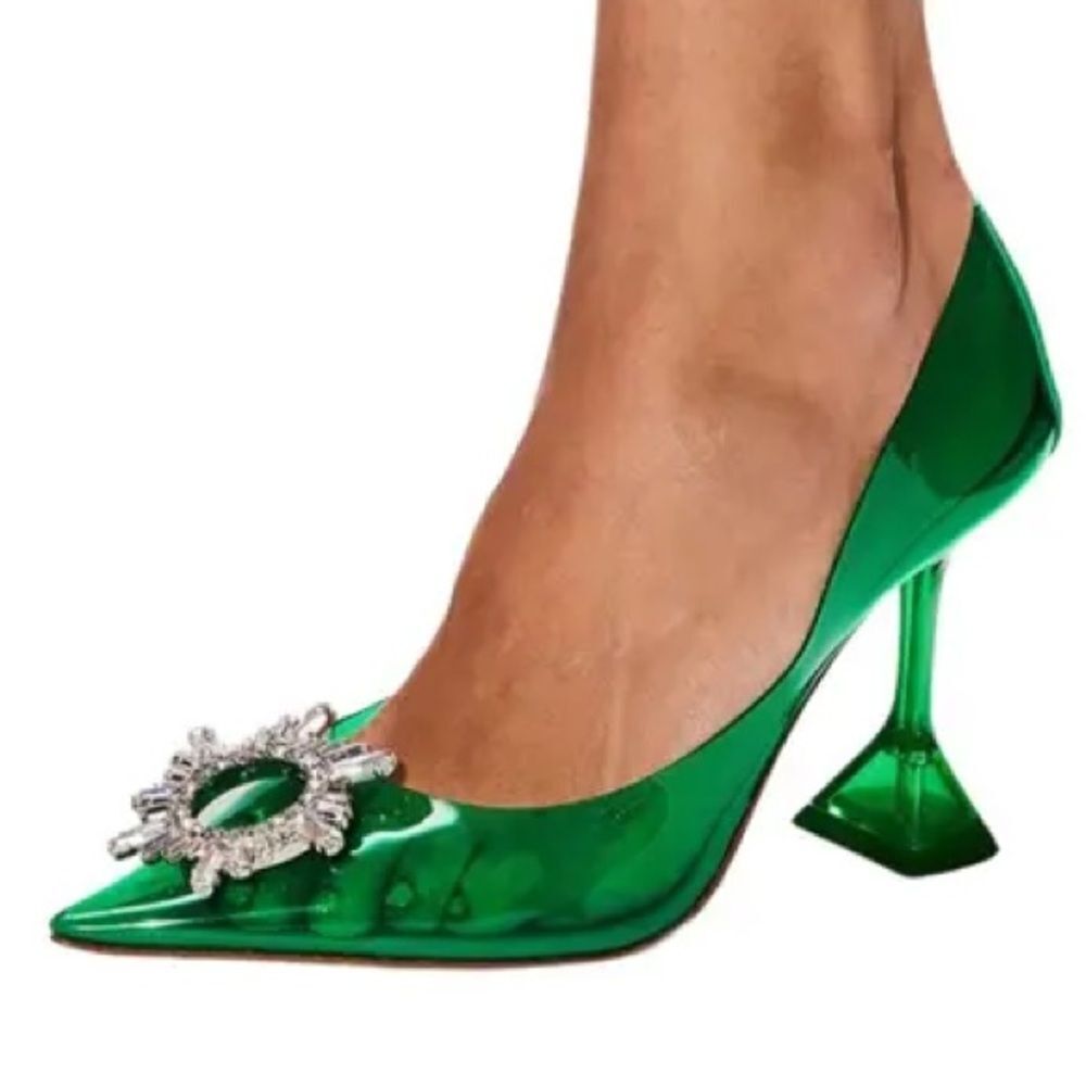 NWT AMINA MUADDI Begum Green Pointed Toe Crystal Brooch Glass Pumps Size…